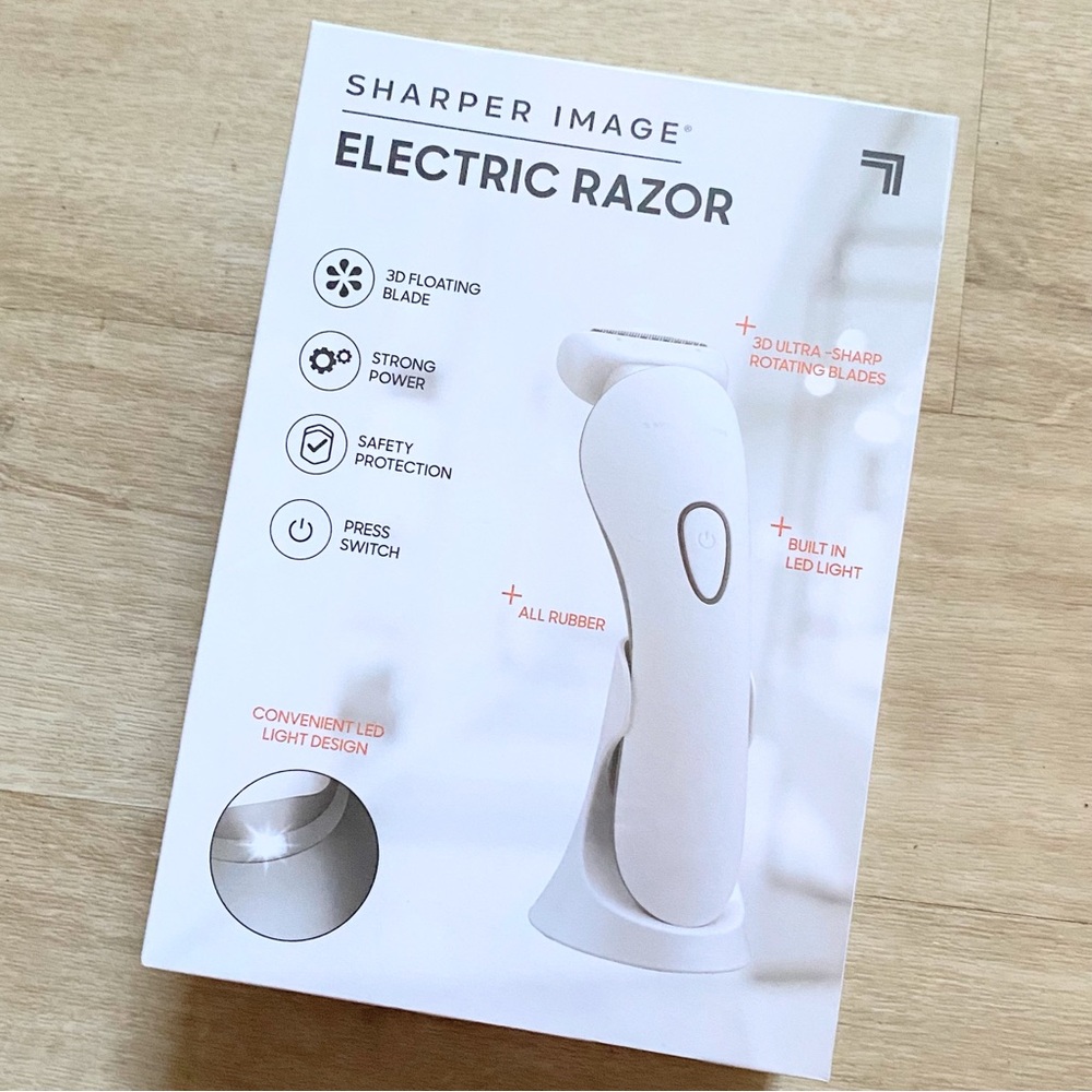 Sharper Image Electric Razor with Rechargeable Dock Men's Grooming Shaver White
